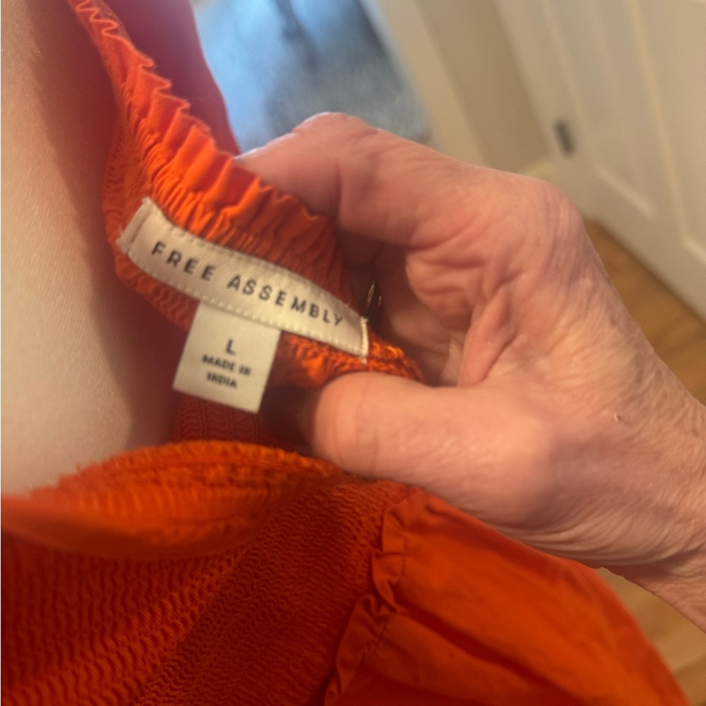 Elegant Orange smocked Midi Dress - Picture 10 of 11